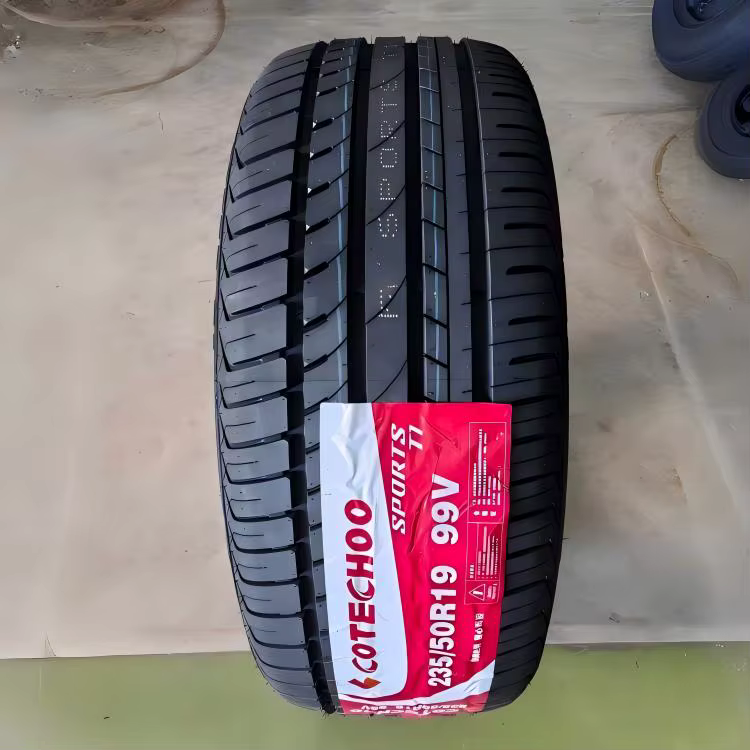 235/50R19 tyre image