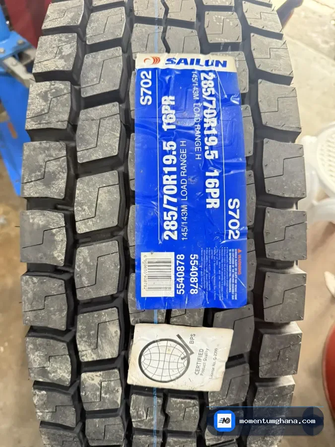 285/70R19.5 tyre image