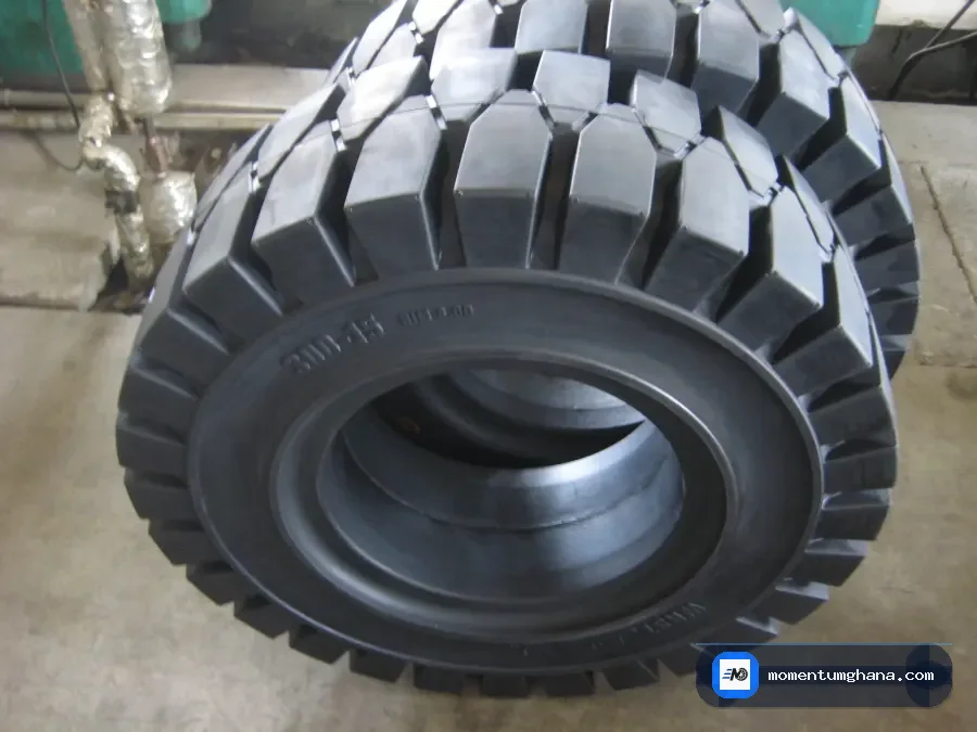 300-15 tyre image