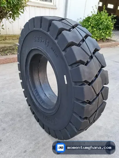 8.25-15 tyre image