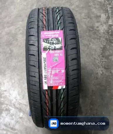 205/45R17 tyre image