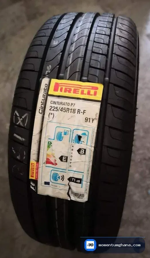 225/45R18 tyre image