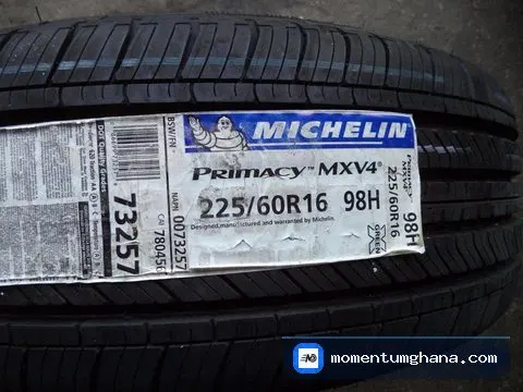 225/60R16 tyre image