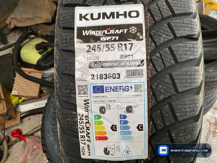 245/55R17 tyre image