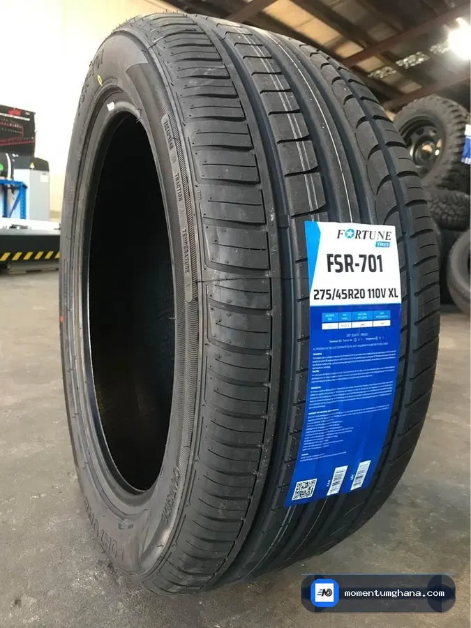 275/45R20 tyre image